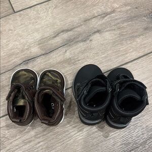 NWOT (Bundle of 2) Baby's Shoes in Sz 2